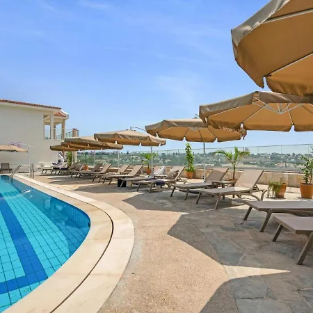 Wellclub - Family Suites & Wellness Paphos
