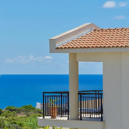 Wellclub - Family Wellness & Sea View 4*