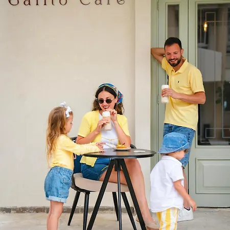 Ξενοδοχείο Wellclub - Family Wellness & Seaview Suites 4*
