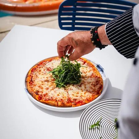 Wellclub - Family Wellness & Sea View Hotel