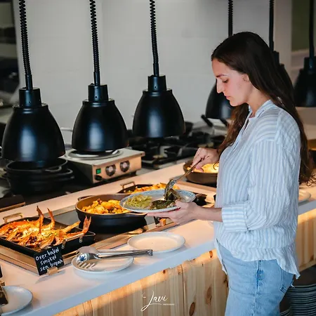 Wellclub - Family Wellness & Sea View 4* Paphos