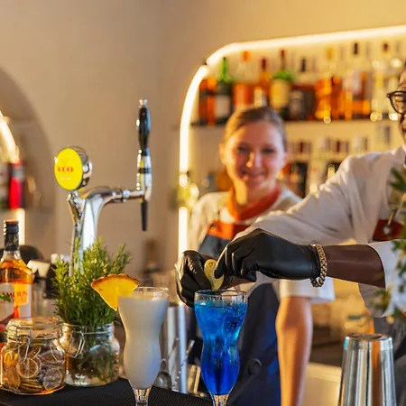 Wellclub - Family Wellness & Sea View 4* Paphos