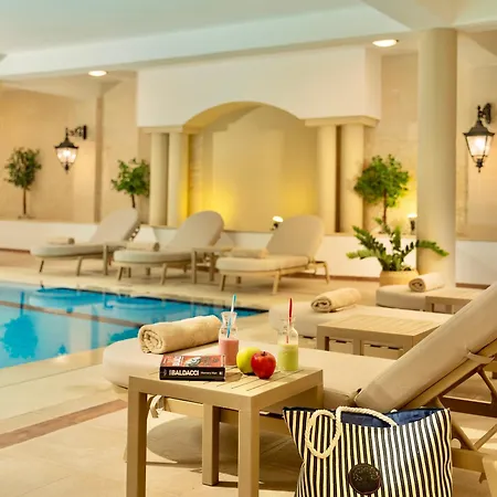 Hotel Wellclub - Family Wellness & Sea View Paphos