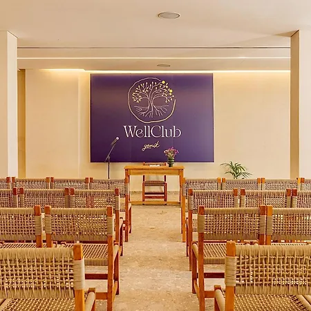 Hotel Wellclub - Family Wellness & Sea View Paphos