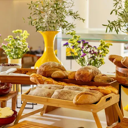 Ξενοδοχείο Wellclub - Family Wellness & Seaview Suites Πάφος