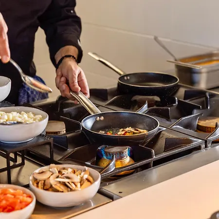 Wellclub - Family Wellness & Sea View 4* Paphos