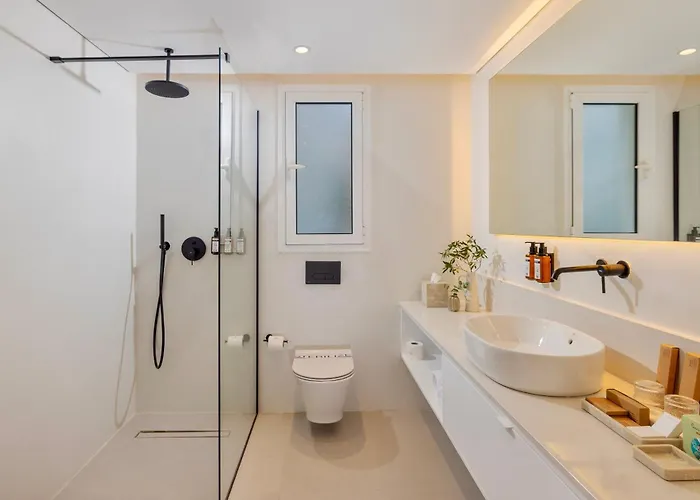 Wellclub Resort - Wellness & Seaview Suites 4* Paphos