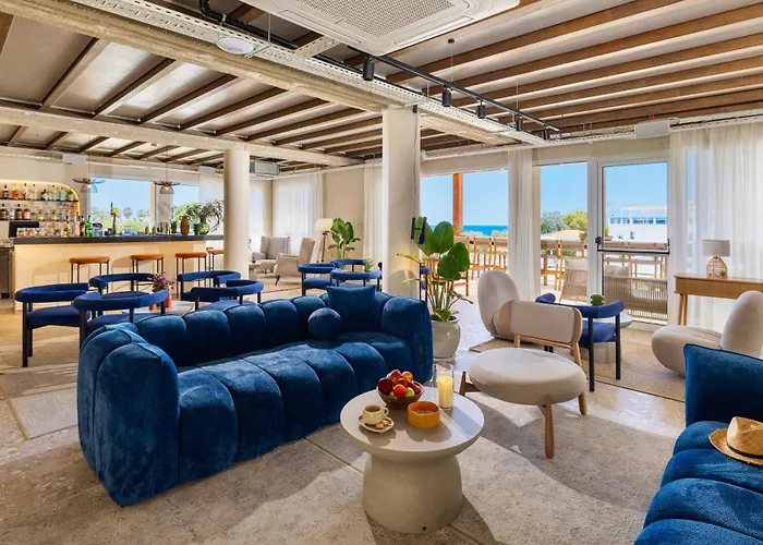 Wellclub - Family Wellness & Sea View 4*