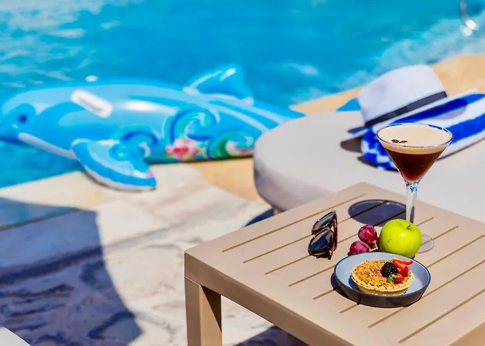 Wellclub - Family Wellness & Sea View Hotel 4*
