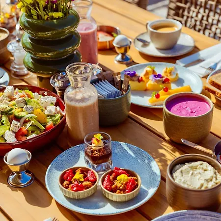 Wellclub - Family Wellness & Seaview Suites Hotel 4*