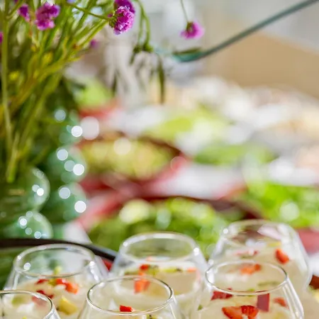 Wellclub - Family Wellness & Seaview Suites Hotel Paphos