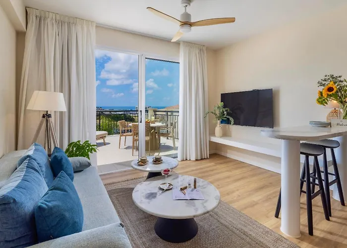 Wellclub - Family Wellness & Sea View 4*