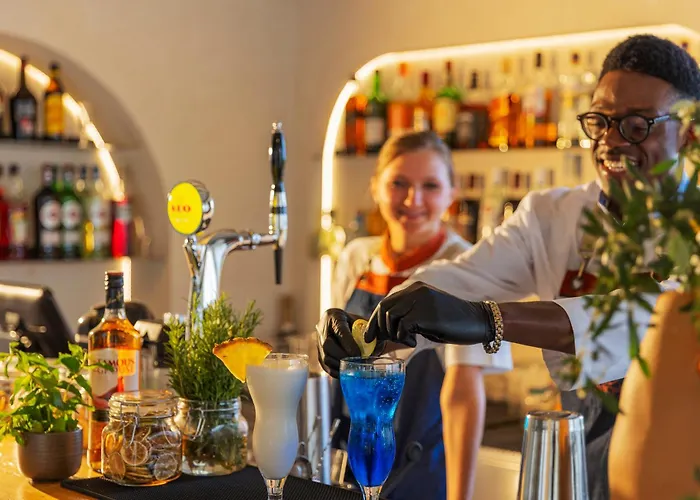 Wellclub - Family Wellness & Sea View 4* Paphos