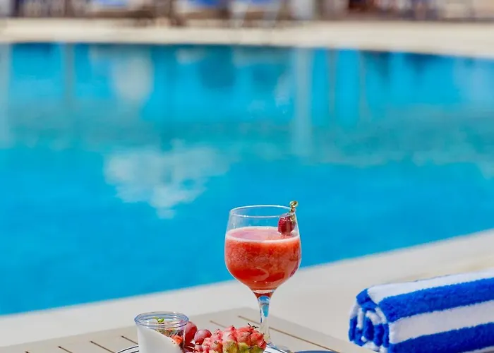 מלון Wellclub - Family Wellness & Sea View 4*