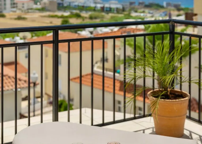 Отель Wellclub Resort - Wellness & Seaview Suites